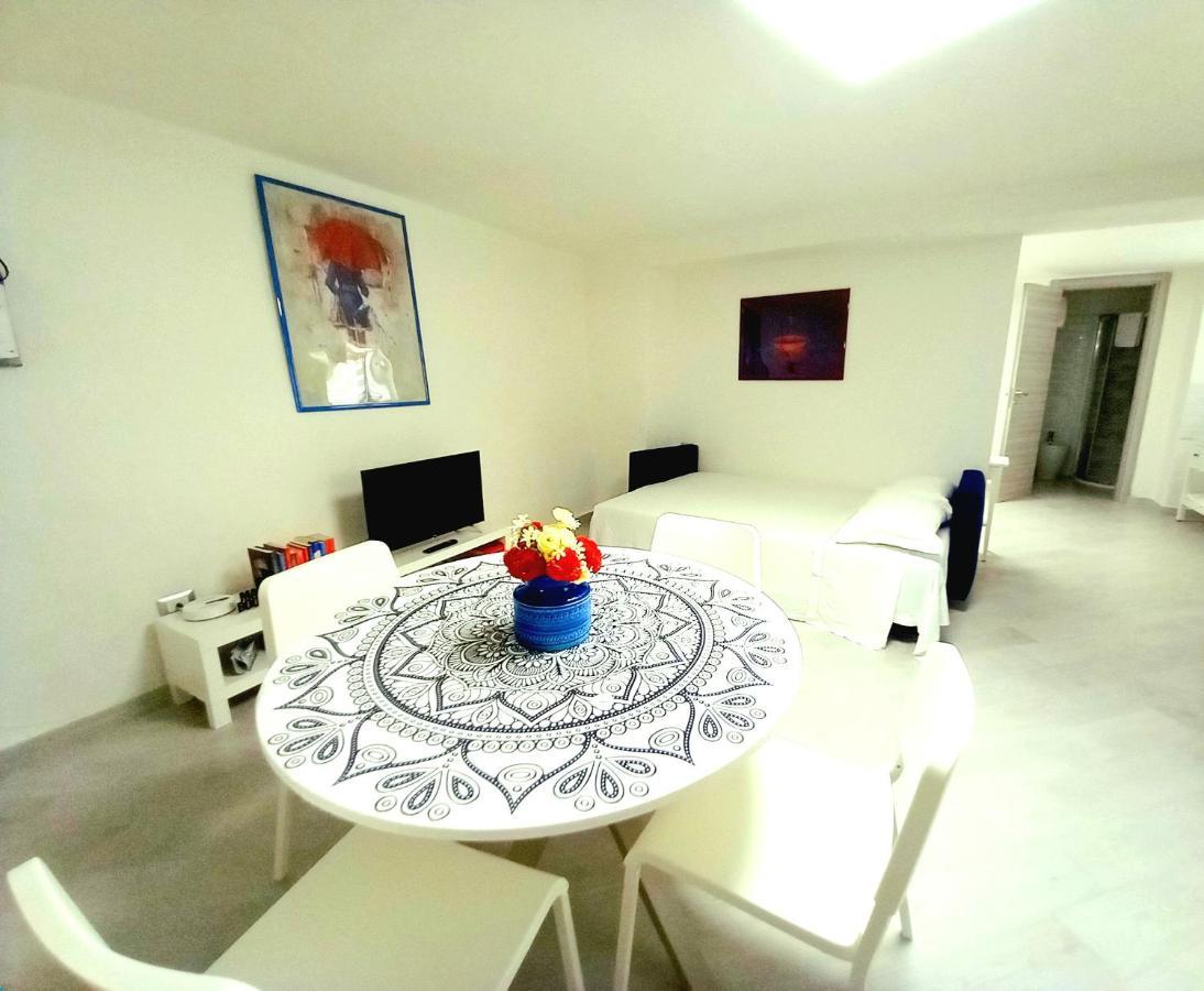 Appartamento Ombrellorosso Cagliari Esterno foto
